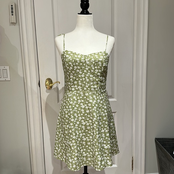 Commense Sweetheart Light Green Dress - Picture 4 of 7